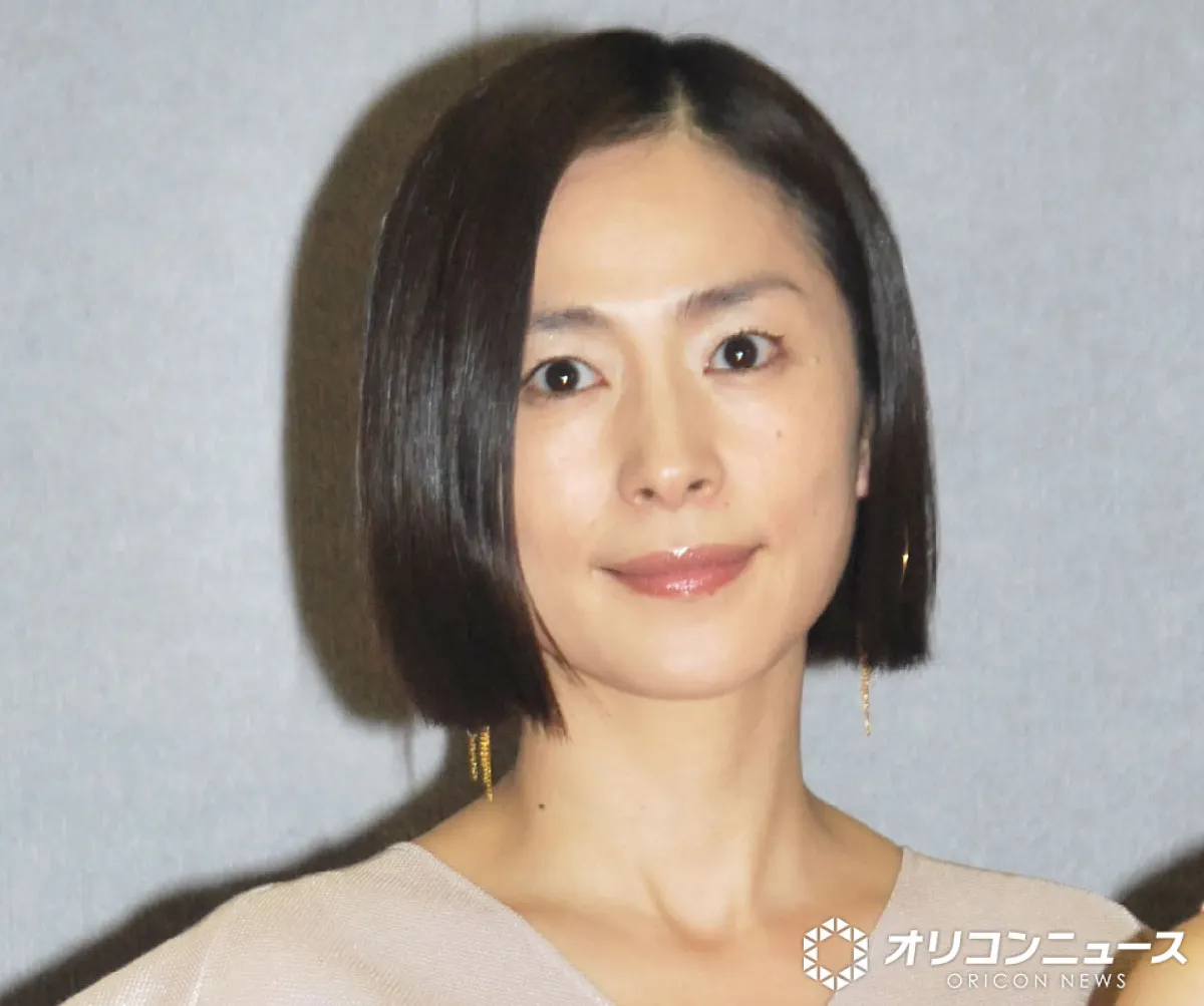 西田尚美、愛車の高級SUVとの2ショット添え別れを報告「こんな大きな車運転してるの?カッコいい」「とてもお似合いでしたよ」