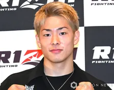 キングカズ次男・三浦孝太、グッチまとい“ベンツ”で夜のドライブ「孝太チーム最高」「ニット帽めっちゃ似合う」