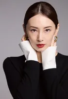 北川景子、圧倒的エレガンス　年齢を重ねた“芯のある美”を表現　カレンダー表紙カット2種＆特典カット4種が解禁