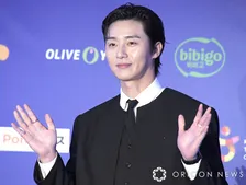 パク・ソジュン、海辺ではしゃいだり、見つめ合い踊ったり…新韓国ドラマ『ギョンドを待ちながら』映像公開