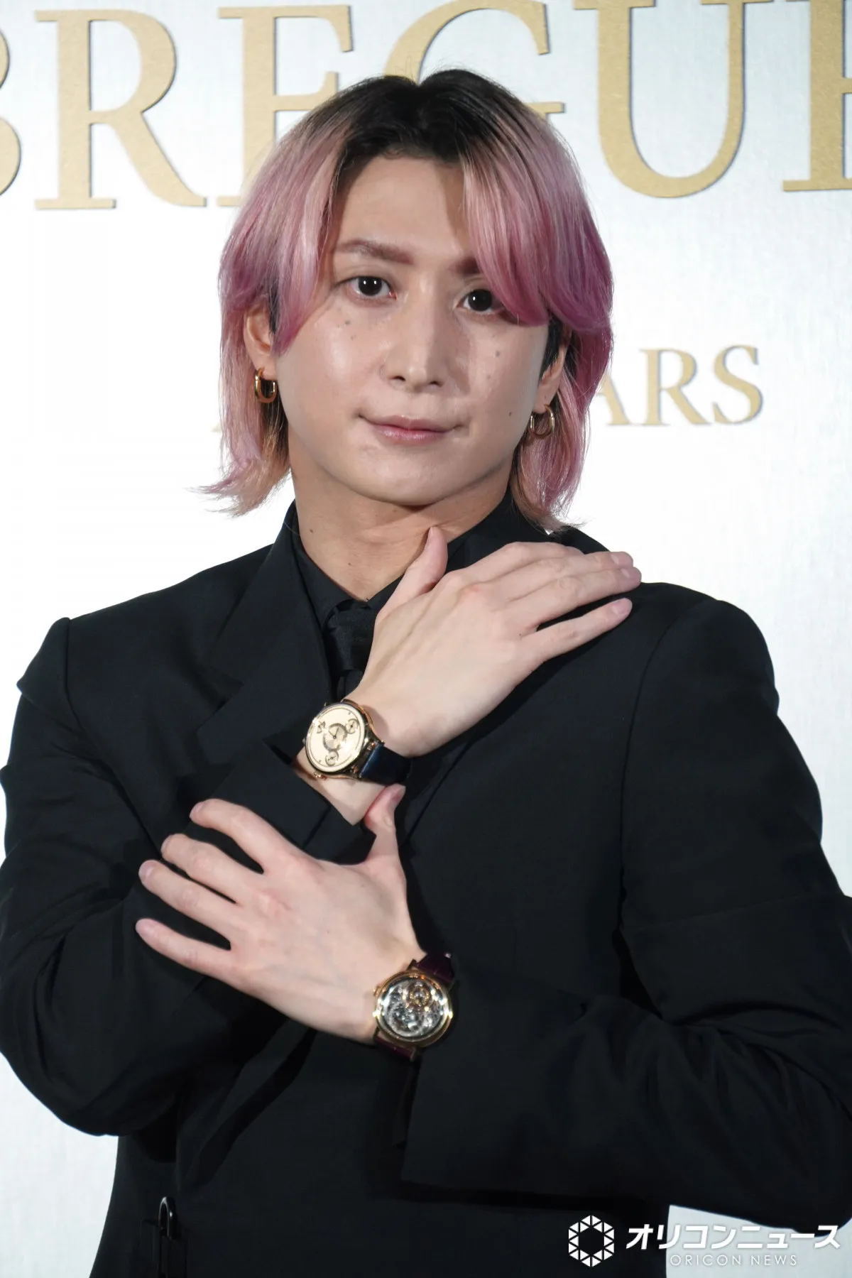 Snow Man佐久間大介、高級時計『ブレゲ』2個付けで愛爆発　コンサートでも着用「なんてかっこいいんだ」