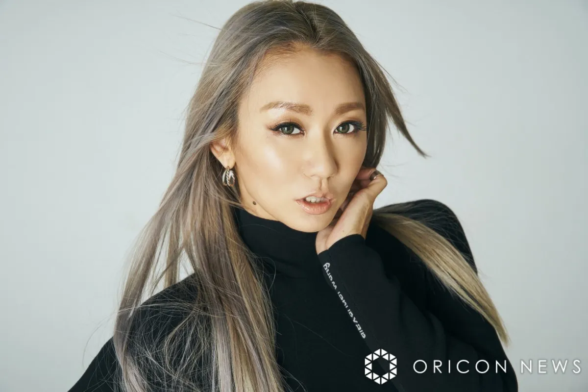 倖田來未、ステージショットに「え！？服着てない...！？」「度肝を抜かれた」ファン驚き