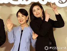 吉永小百合&天海祐希が来阪 腕を組みカメラに笑顔 映画で6年ぶりタッグ