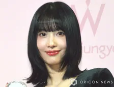 TWICE・MOMO、洗練された胸元＆ウエストちらり　プライベートショットにファン歓喜「美しい」「もも。えぐいな」