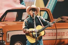 平井 大、“愛”がいっぱいのアリーナツアー初日　公開プロポーズや息子へのギターソロも