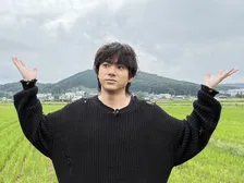 山田裕貴、「ダーツの旅」初挑戦　顔より大きい“盛りすぎ”メニュー登場