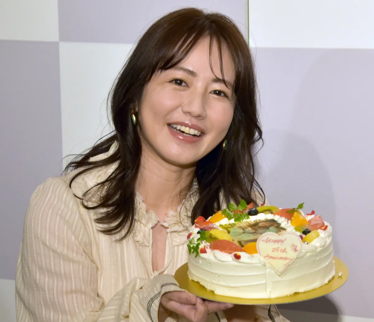 デビュー25周年の磯山さやか、結婚願望語る「25周年のうちに…」 理想の相手を明かす
