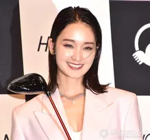 剛力彩芽、ゴルフ関連のアンバサダーに就任「ようやくこの日が来たか」　イ・ボミとトークショー