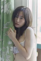 前田敦子、“最後の写真集”発売決定 34歳で過去最大露出にも挑戦「後悔なく出し切りたい」