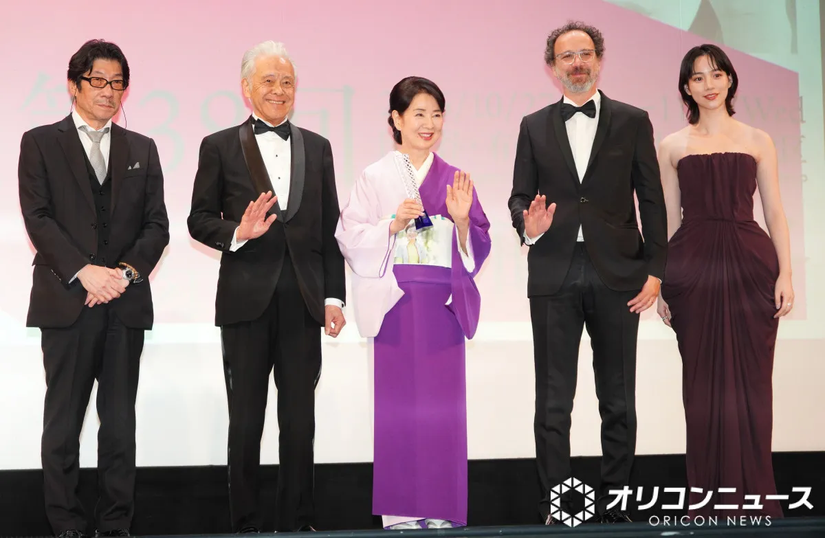 【東京国際映画祭】のん、吉永小百合&阪本監督とオープニングセレモニーに登壇「お2人と立てていることがうれしい」