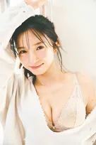 35歳・入来茉里、大人の麗しさ光るグラビア プールサイドのコテージで無邪気な笑顔