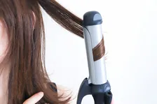 「不器用でもサロン帰り級」絹女・リファ・マグネットヘアプロ…ツヤ髪を叶える最強カールアイロン6選