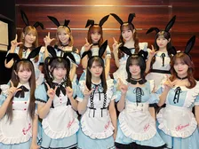 =LOVE、話題の新曲を『CDTV』でフル披露 不思議の国イメージの衣装&“新スーパー衣織タイム”にファン興奮