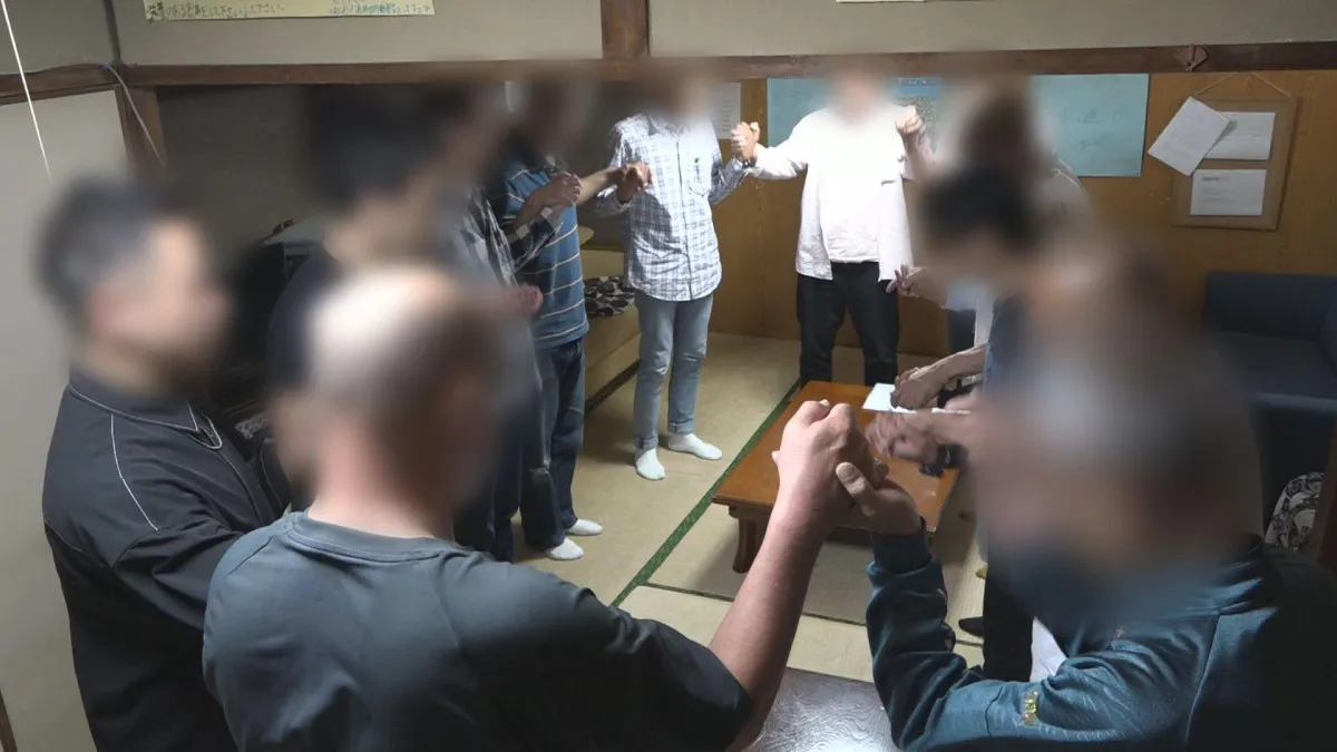 幼少期には“血が入った注射器”を…名古屋ダルクの56歳男性に迫る MCヒコロヒー「美談化していないVTR作りが良かった」