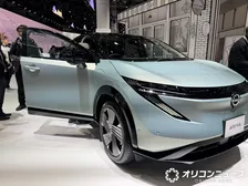日産、『アリア』マイナーチェンジモデルを公開 フロントデザイン一新 年度内に投入予定