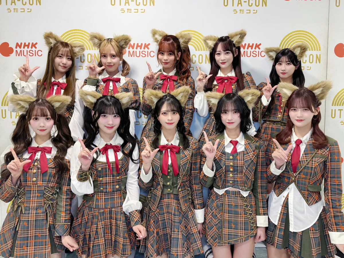 =LOVE『うたコン』で話題の楽曲を”オオカミの耳”衣装で披露