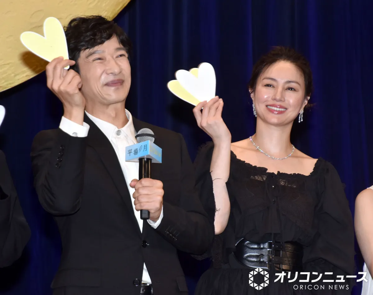 堺雅人&井川遥、若き日を演じた若手俳優を絶賛「邪心なくやらなきゃ」「瞳1つの動きで感情の揺れみたいなものを感じた」