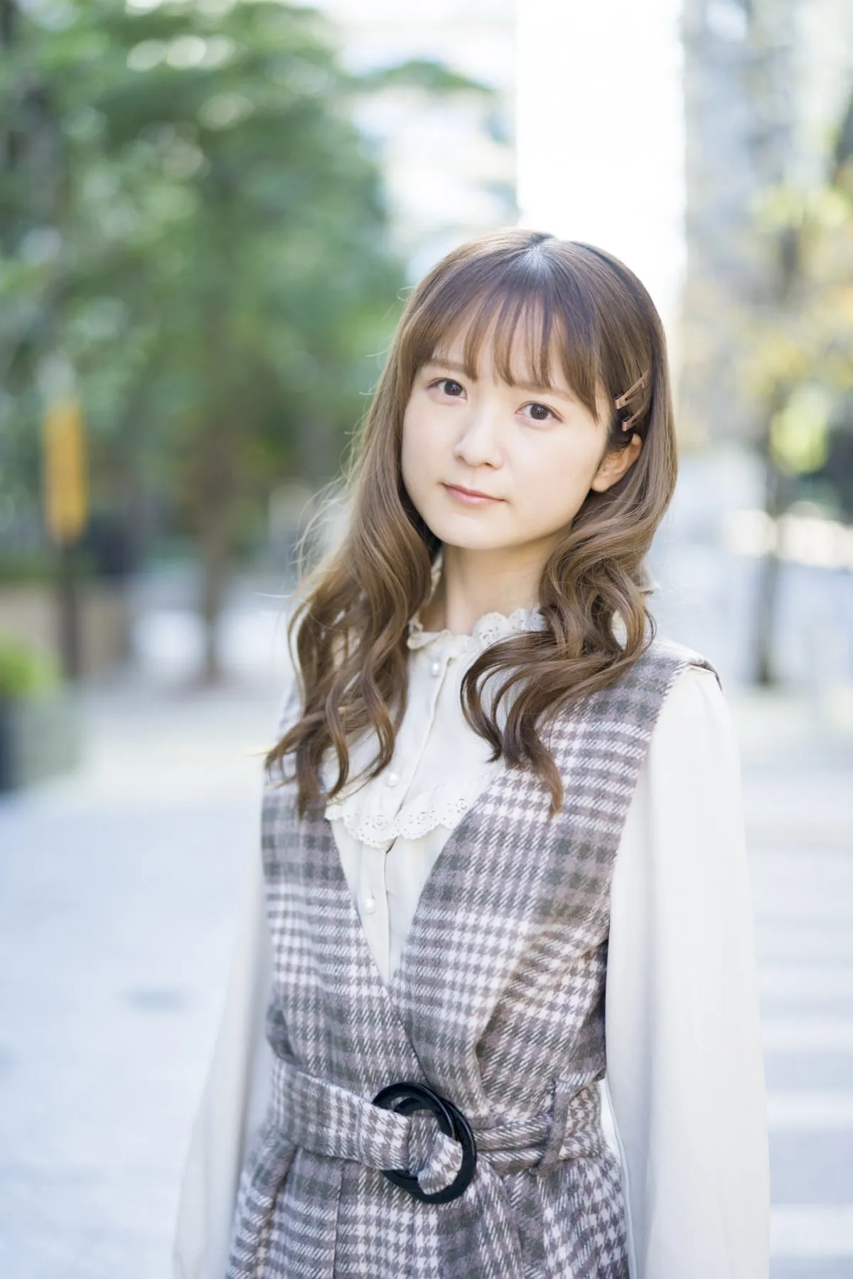 『ウマ娘』声優、念願の名馬と対面で感激　テイエムオペラオー役と一緒に写真撮影「オーラを感じました」