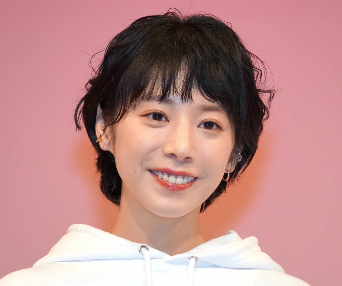 夏帆“恋人”とのラブラブ写真「素敵」「幸せそうな表情たまらん」 『じゃあ、あんたが作ってみろよ』で青木柚と共演