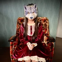 「これは“オオカミ様”になるしかない！」『かがみの孤城』キャラを再現…11歳ぬいぐるみ職人が生んだハロウィン衣装に197万回表示