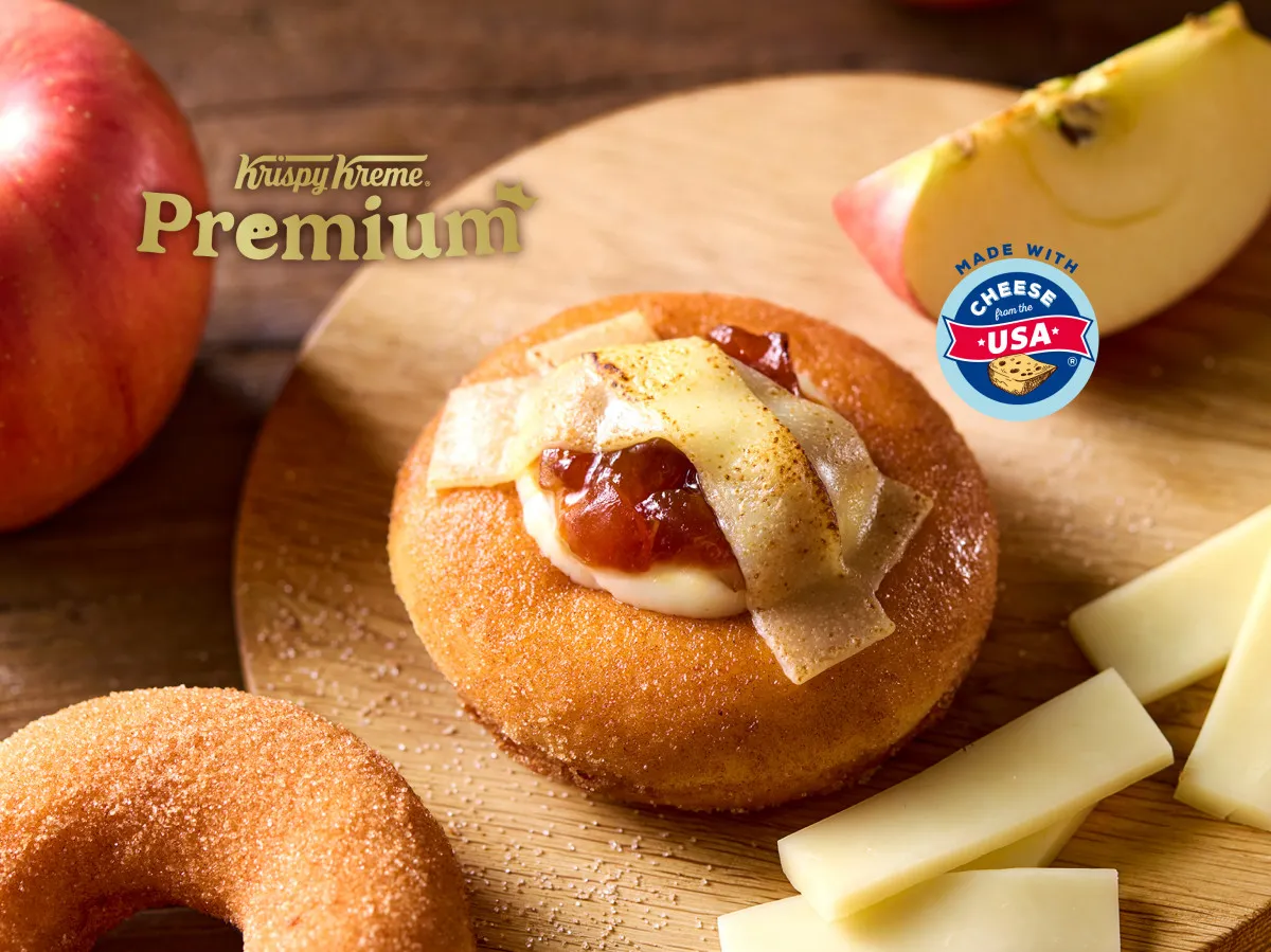 炙りチーズ×りんごがとけあう“プレミアムドーナツ”　クリスピー・クリーム・ドーナツ全国7店舗限定で登場