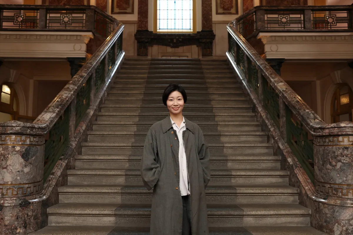 土居志央梨『虎に翼』スピンオフ『山田轟法律事務所』ラストシーンで「胸がいっぱいに」　名古屋市市政資料館でロケ