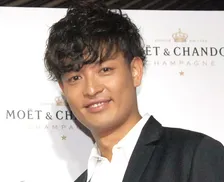 宮古島移住の中村昌也、「長い付き合い」俳優との2ショット公開