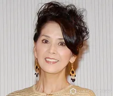 柏木由紀子「主人ともよく訪れた…」　長女＆次女＆孫たちと思い出の場所へ「秋満喫ですね」「秋の装いが素敵です」