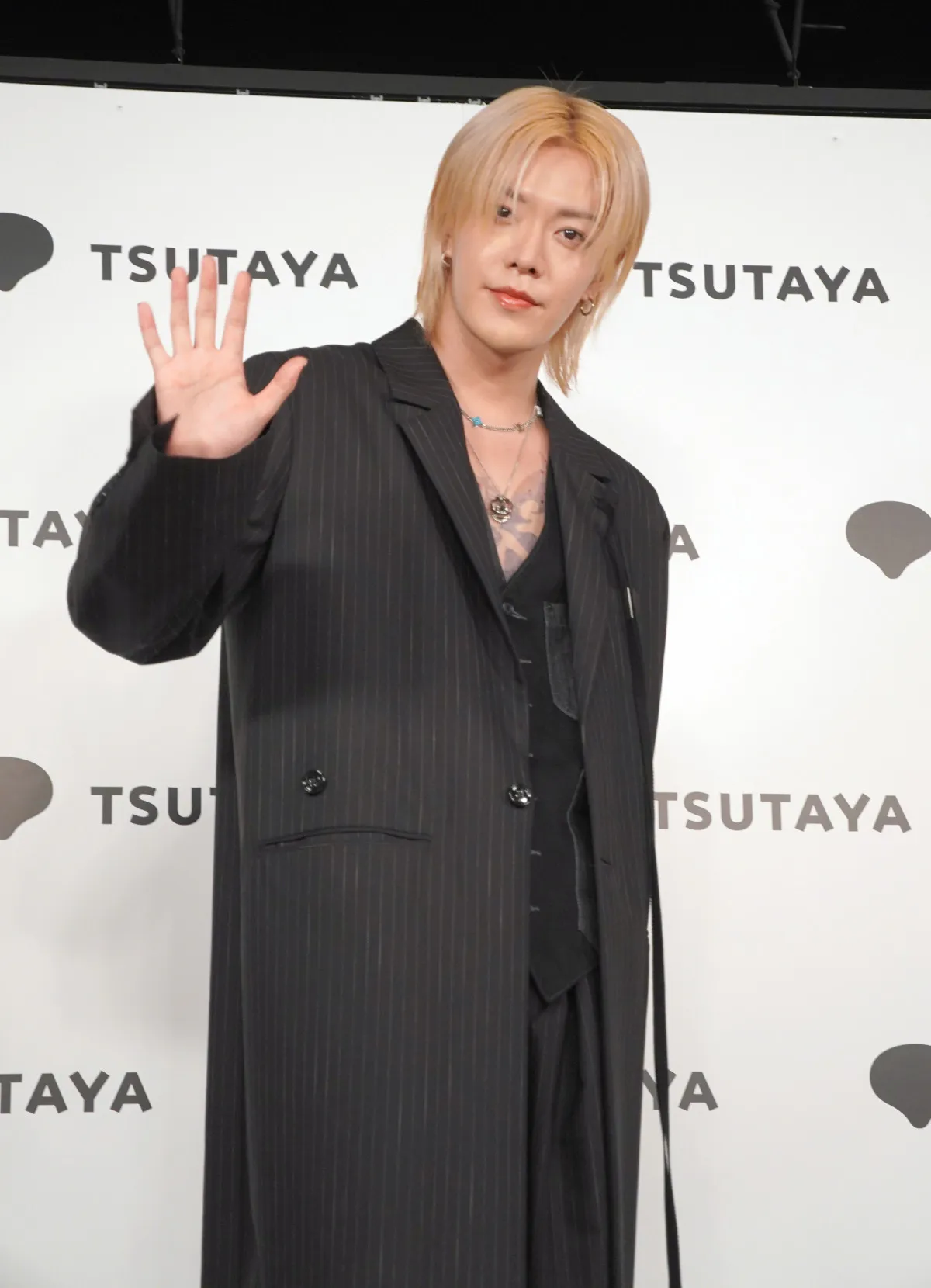 「神々の集いすぎ！」NCT・YUTA（中本悠太）、豪華3ショット「最高の時間」　ファン驚き「すごっ」「共演を」