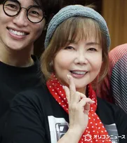 小川菜摘、差し入れで手作りキムチ鍋　共演者「毎日のように…」感謝伝える