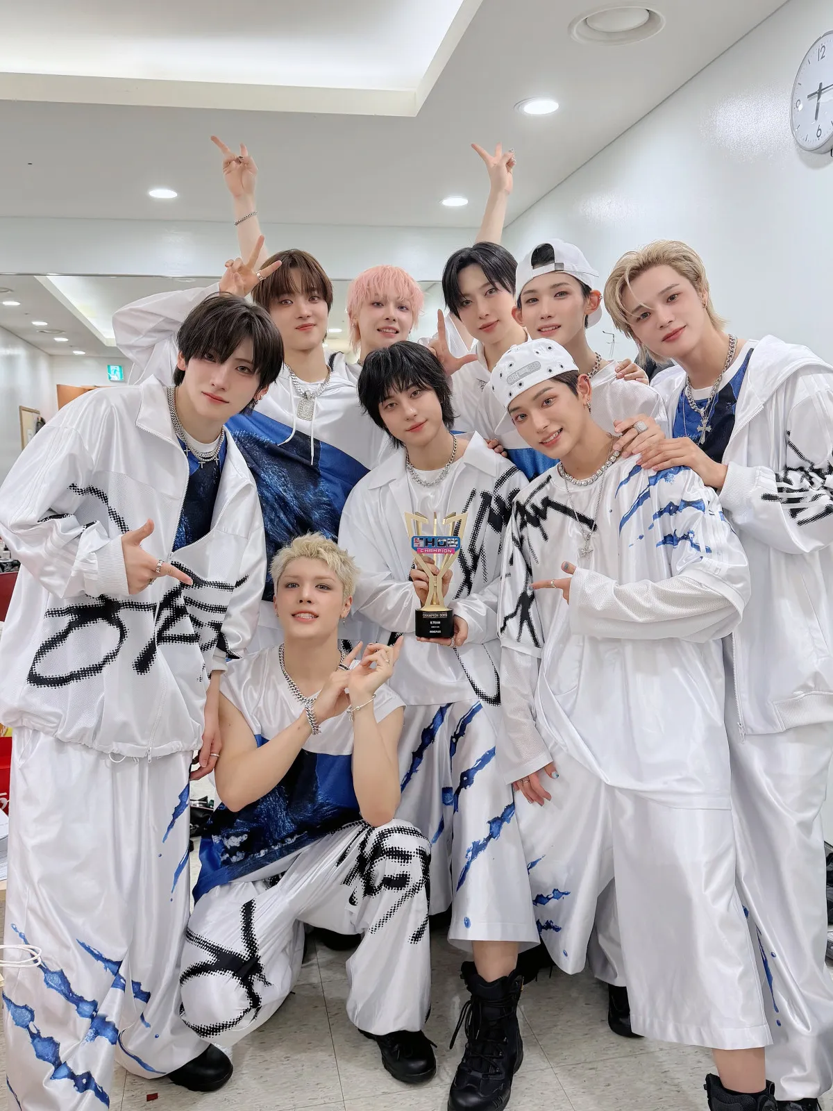 &TEAM、韓国音楽番組で2冠達成「毎日が夢のような日々」　LUNEに感謝