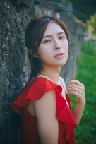 NGT48のエース大塚七海、初写真集で25歳の美ボディを大胆披露　ランジェリーカットにも初挑戦