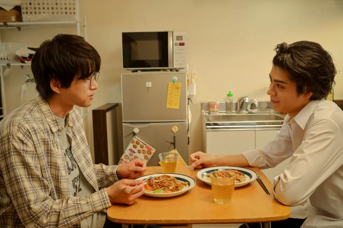 松島聡“千石”＆白洲迅“晴海”ルームシェアの謎が明らかに　『パパと親父のウチご飯』第6話あらすじ