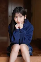 身長149cmのミニマムグラマー・十味、あざとい目線で見つめるグラビア「やっぱり撮影好きなんだな」