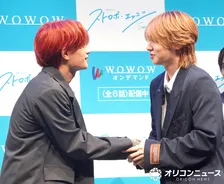 高橋恭平、伊野尾慧との両手握手に“キュン”　イベント中にも再現も照れ「恥ずかしい」