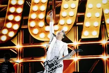 布袋寅泰、武道館ライブを映像化　Charも登場の豪華ステージを完全収録