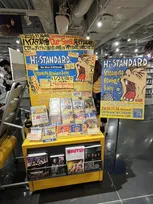 Hi-STANDARD、CDショップ115店舗に“スマートポスター”掲出　スマホのタッチで新曲が試聴可能に