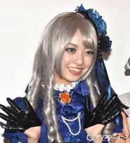 鎌田英怜奈、『ガヴ』リゼル衣装で舞台あいさつ「人間の皆さん、ごきげんよう」　念願の幸果とのシーンに喜び