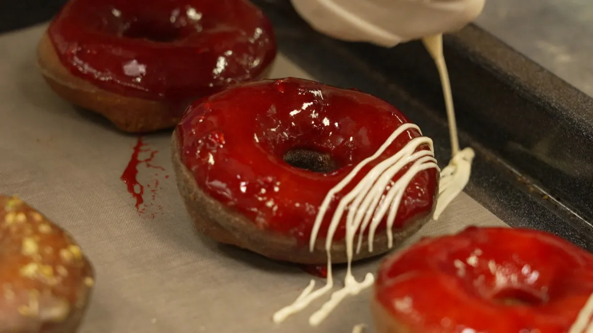 今夜の『激突メシあがれ』、超個性的なドーナツにプロも驚き　ヘルシー＆ふわふわ＆映えドーナツ