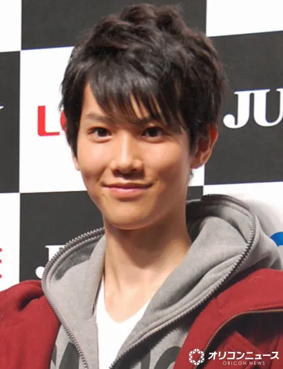 國島直希、結婚＆お相手の妊娠も発表「小さな命を授かりました」　『動物戦隊ジュウオウジャー』＆ミュージカル『刀剣乱舞』など出演