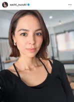 5児の母・鈴木サチ、“ヘビロテ確定”のデニムで決めた私服コーデを紹介「かわかっこいい！」「5児のママに見えない！」