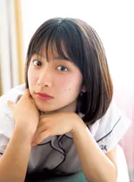 話題の高校生俳優・藤崎ゆみあ、香港で魅力全開グラビア　『ヤンジャン』表紙に登場