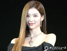 TWICE・SANA、“前髪あり”イメチェンした最新ビジュアルが話題「美し過ぎるよぉ〜」「天使です」