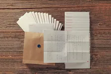 ヨルシカ、“文通”を読み進める異例の書簡型小説『二人称』発売へ　封筒32通を一通ずつ開封する体験型文学