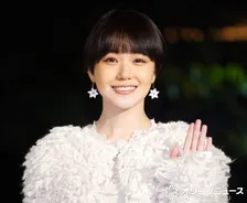 奈緒、幼少期に見た“赤い光”の正体　「サンタさんがいる」と思っていたが…　後日発覚