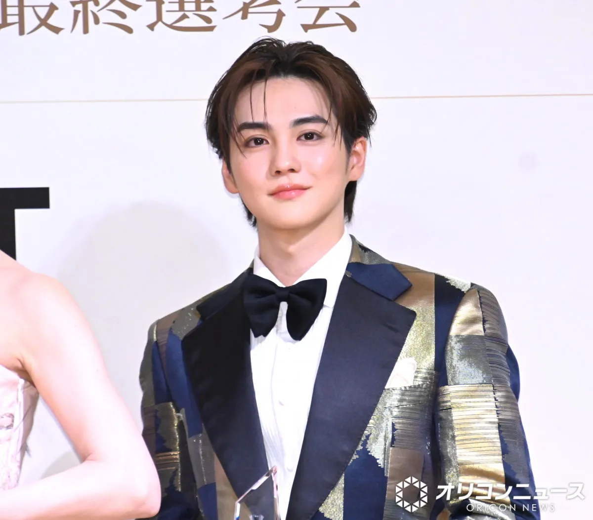 THE RAMPAGE吉野北人、西陣織のゴージャスなタキシード姿　「TUXEDO KNIGHT」受賞に喜び「私服でも着てみたい」