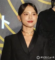 清原果耶、共演陣から絶賛に照れ笑い　藤崎ゆみあは感謝があふれ涙ぐむ一幕も