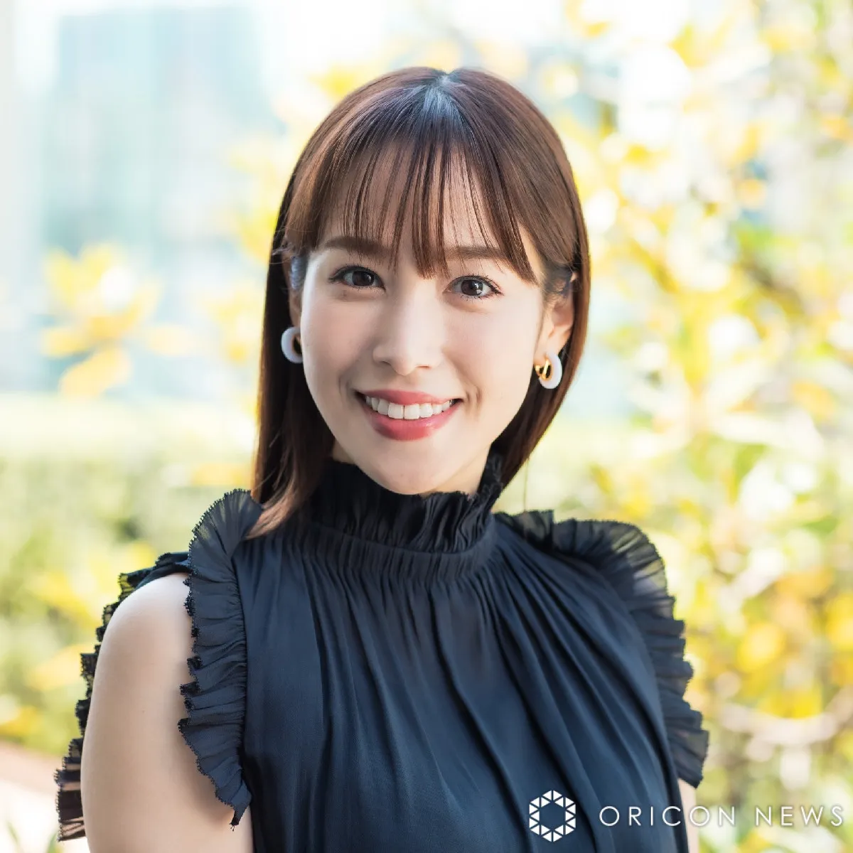 鷲見玲奈、“初の子連れディズニー”で長女と2ショット　「かわいすぎ」「ライオンキングのワンシーンみたい」と反響