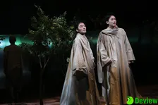 草なぎ剛主演舞台『シッダールタ』が幕開け、100年前のヘルマン・ヘッセの最高傑作を舞台化「未知なる世界の扉が今まさに僕の心で開こうとしています」