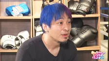 ひろゆき、“青ピンク髪”姿に激変→アンチと物理対決へ　『あのちゃんのひろゆき行ってきて！』【コメントあり】